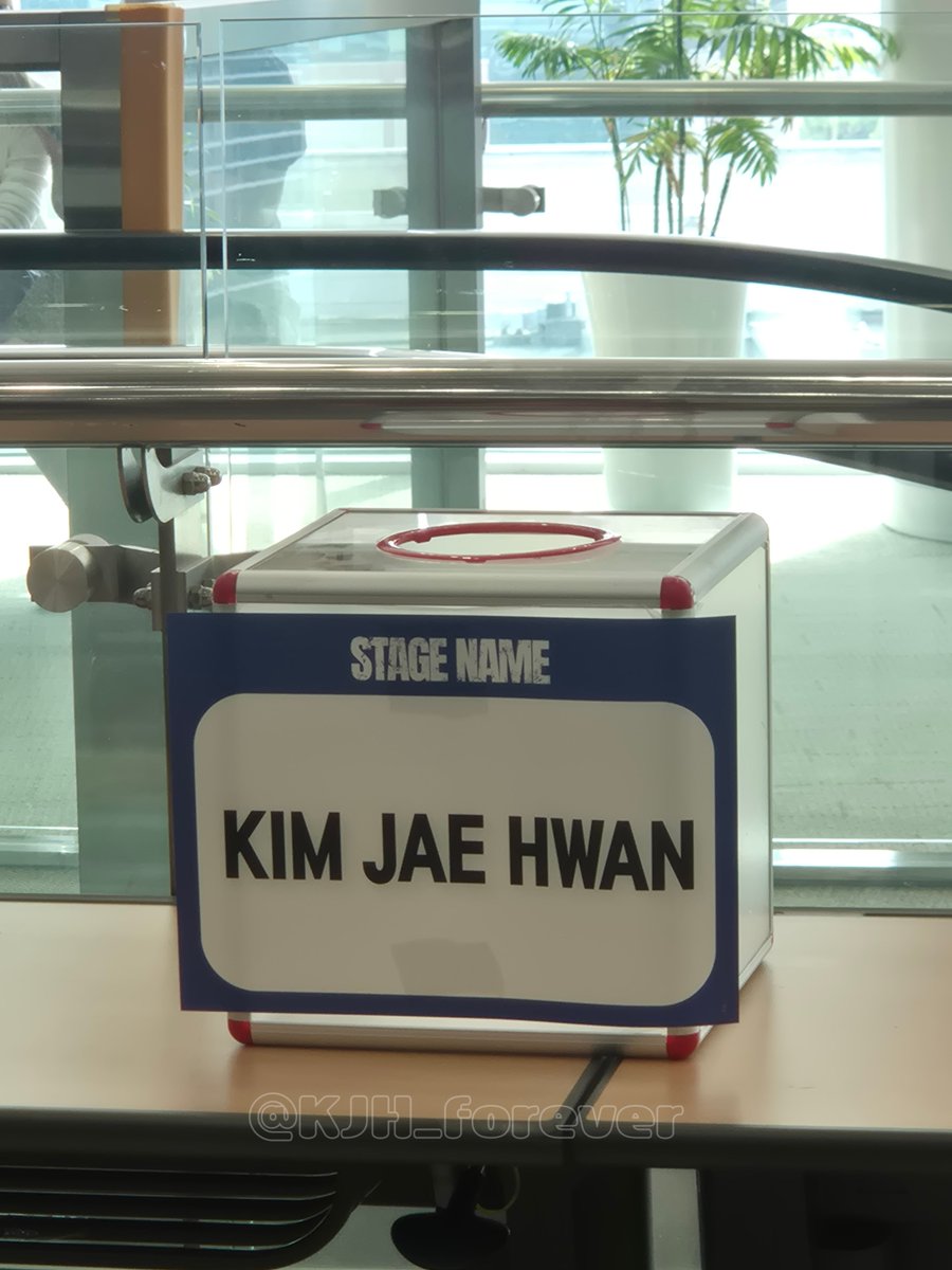KJH_forever's tweet photo. 재환이 덕분에 이 더운 여름의 대구도 행복한 기억으로 남을거같아!!! 무대위 재환이 늘 빛났기에 얼른 다시 와줘!!! 
라이브 최고 였고, 오늘도 빛나줘서 고마워♡ 
좋은 소식 곧 뜬다고? 나 진짜 기대해~ 
오늘도 넘 반했구, 또 보고싶다!!! 
고생많았구 푹쉬어잉~~~~~ https://t.co/hj2UHfs5Qy
