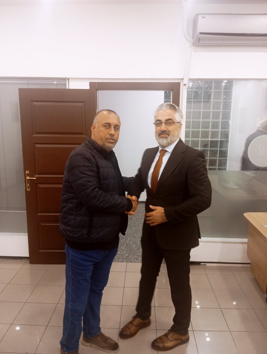 serkansezer06's tweet photo. Kars Ardahan Iğdır serhatlılar Birliği fed Başkanı Çetin Nazik  öncülüğünde yönetim kurulu üyeleri ile birlikte  Keçiören Belediye Başk.yardımcısı @MehmetAAygun beyi ziyaret ettik, İlgi, Alaka ve Nezaketleri için teşekkür ederiz.@OzarslanMesut @hakanhanozcan @omerfarukislam https://t.co/ecgElwVBOE