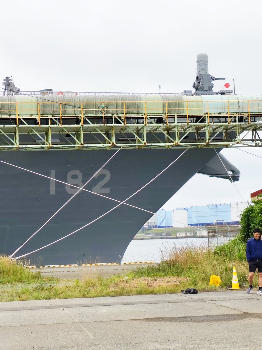 PB839_HD's tweet photo. 7/25/2026苫小牧西港南埠頭
護衛艦「かが」with 陸自オスプレイ
日曜日は一般開放の様ですが、来れないので金網の外から失礼 https://t.co/bwl0Uwj0BX