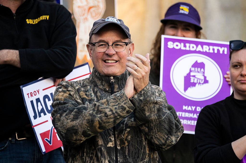 AnthonyMEmerson's tweet photo. Hannah. Troy. Chellie. Matt.

Maine Democrats are ready to fight for every vote from Mexico to Meddybemps, from Allagash to Acton, from Portland to Presque Isle. Because as Maine goes, so goes the nation. https://t.co/zfpU3Coxzd