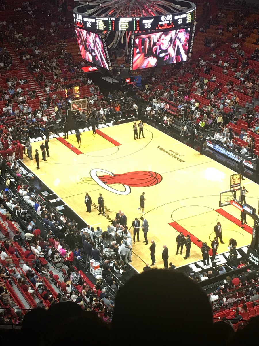 2341_jash's tweet photo. @MiamiHEAT 2019 preseason vs Spurs https://t.co/0MBRtS8OCH