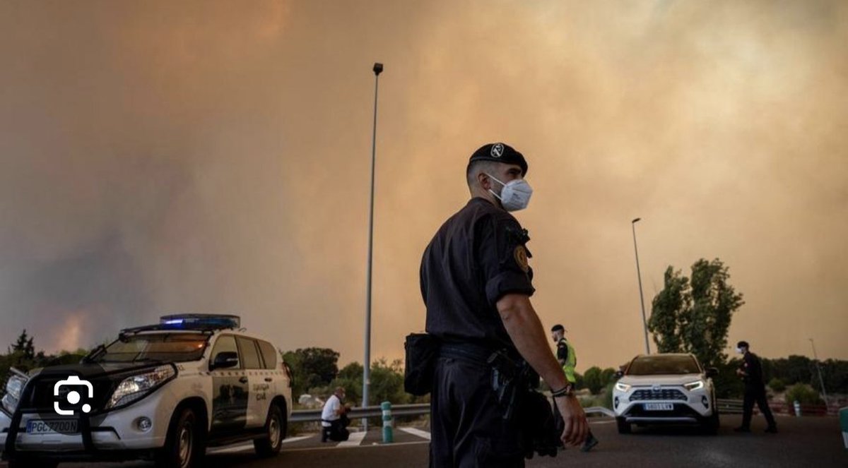 AUGCMADRID's tweet photo. Desde @AUGCMADRID queremos mostrar todo nuestro apoyo a todos los compañeros que están interviniendo en los graves incendios que están activos,algunos de ellos han perdido sus casas y sus vehículos como muchos ciudadanos, valorar el esfuerzo que están realizando jugándose la vida https://t.co/r7JyvRzhDn