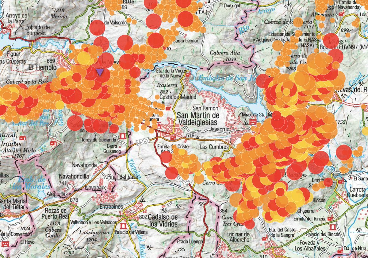 irezugasti's tweet photo. 🇪🇺¿Podemos contar con la Unión Europea ante emergencias y catástrofes como ésta?

👉Ante un incendio catastrófico como éste de @IFSierraOeste e #IFBurgohondo, declarado emergencia nacional, se nos dice que se ha activado el Mecanismo Europeo de Protección Civil (UCPM).

¿Cómo funciona? El protocolo estándar es: petición formal → validación por el centro de Coordinación de la Comisión Europea → llamamiento a los 36 estados participantes → oferta voluntaria de países con capacidad disponible → aceptación y coordinación logística → despliegue. 

¿Quiénes han contestado? Vienen cuatro aviones Canadair: dos de Grecia y dos de Italia. Además, al margen del mecanismo, de forma bilateral, Portugal  (el ejército) ayuda por tierra. No hay constancia en las fuentes que he consultado de que otros estados miembros hayan ofrecido medios adicionales. 

¿Hay una flota común europea para estos casos? Está el mecanismo RescUE, que se aplicaría por ejemplo, en los incendios, que en realidad es una reserva compartida de 14 estados, pequeña e infradotada. (hay 22 aviones en total, los nuevos no llegarían hasta 2027 y su financiación es frágil).

¿Entonces, en qué ayuda la UE?  Hay un Fondo de Solidaridad, un mecanismo financiero, no operativo, y actúa a posteriori, no durante la emergencia. Tarda meses en ser validado. La ayuda de 120,5 millones de euros por los incendios de agosto de 2025 en España se aprobó casi un año después. Los daños directos de esos incendios se calcularon en 4.318 millones de euros, y el FSUE cubrió el 2,8% del daño estimado.

Datos en perspectiva: Sumando todo lo que España ha recibido del FSUE por todas sus catástrofes desde 2021 (DANA de 2024: 946M; incendios de 2025: 120,5M; La Palma: 9,5M) da en torno a 1.076 millones de euros repartidos en cinco años y varias catástrofes distintas. Un solo paquete anual a Ucrania (los 1.000 millones de 2025) iguala casi por sí solo esa cifra acumulada de cinco años de ayuda europea a España.

Prioridades: el Mecanismo de Protección Civil Europeo se activó 64 veces en 2025. 39 de ellas en Ucrania. Solo 2 en España. 2 en Portugal. 1 en Italia. 1 en Francia. 

Resumiendo: No hay una capacidad garantizada y vinculante en la UE para incendios, solo un mecanismo voluntario y ad hoc que depende de que otro país decida ceder un avión. Pero la UE sí que tiene un mecanismo vinculante que obliga a todos a poner su dinero en la infraestructura de defensa, movilidad militar y rearme. Todo para la "amenaza rusa", nada para la capacidad antiincendios. 

👉No estoy negando el valor de esta necesaria coordinación supraestatal. Pero es evidente que la UE nos está drenando recursos para canalizarlos a sus prioridades geopolíticas, las de una élite báltica, alemana o británica, que es una guerra fuera de la Unión a 5000 kilómetros de nuestros fuegos.

En el Sur de Europa, nuestra Seguridad y Defensa y lo que pone en riesgo nuestras vidas es la emergencia climática. El cambio climático. La Agencia Europea de Medio Ambiente en su Evaluación Europea de Riesgo Climático 2024, identifica explícitamente al sur de Europa como la región más expuesta a incendios forestales, calor extremo y escasez de agua: "riesgos que ya han alcanzado niveles críticos y pueden volverse catastróficos sin una acción urgente y decidida". Lo que es una amenaza de seguridad colectiva para nosotros son los incendios, no sus guerras. Y ni siquiera vienen a ayudarnos: nos ayudamos entre Grecia, Italia, Portugal, Francia o España. No viene Estonia ni Kaja Kallas con hidroaviones. 

Para algunos en la Unión Europea, el Sur solo somos su playa, su chiringuito, y los pagadores de sus guerras. Que cada quién haga sus cuentas sobre lo que se da y lo que se quita en cada partida, fondo, prioridad. Pero con una idea por encima de todas las demás: ¿Qué es Seguridad? ¿Qué te hace sentir seguro/a y protegido? ¿que fabriquen drones para Kiev o que no se queme tu casa en Ávila?