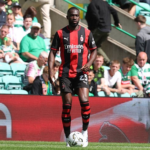 MilanPosts's tweet photo. 📰 @86_longo: Newcastle are set to submit an offer for Tomori. https://t.co/FF5eAhNYaU