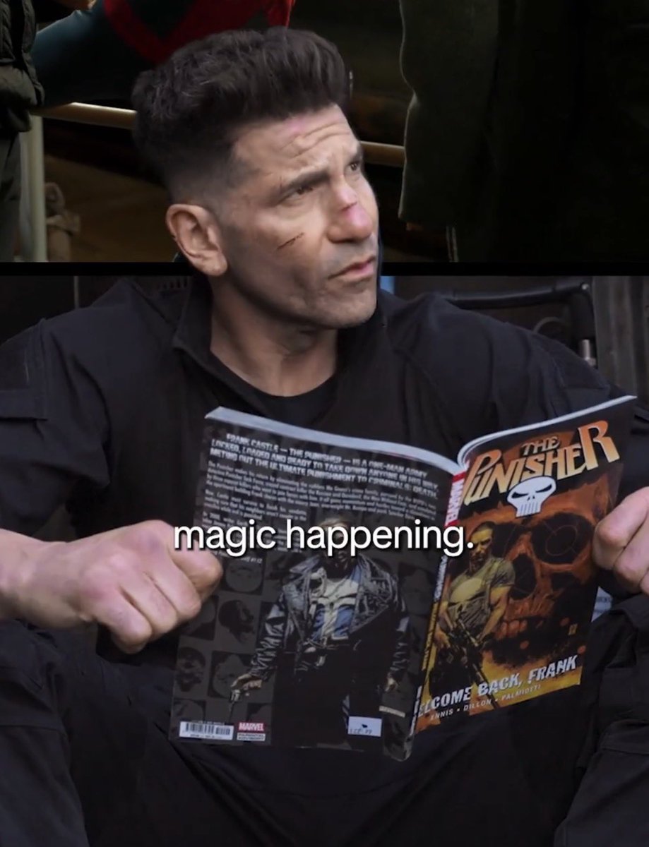 OocTobeyM's tweet photo. I love when actors read comics of their own character https://t.co/QAtOghf13g