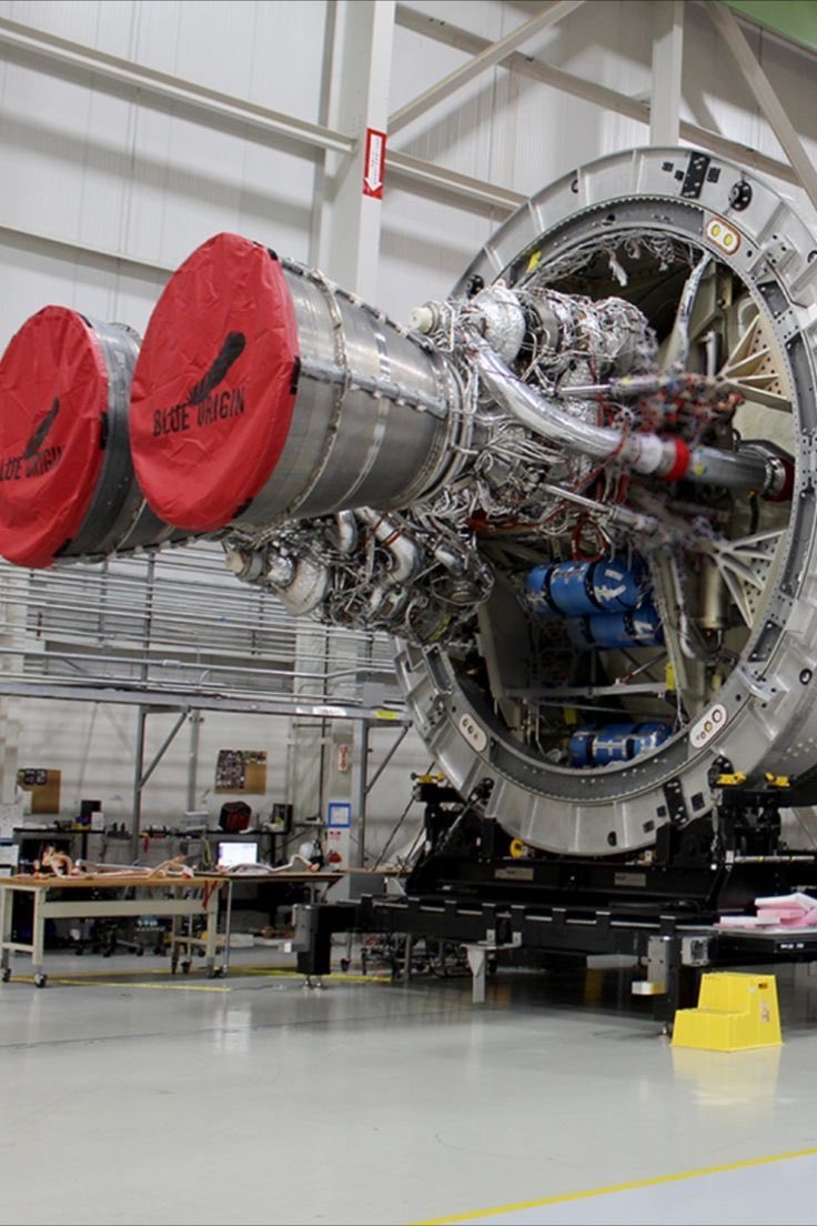 RocketProphet42's tweet photo. Falcon Heavy is almost done 🚀 https://t.co/KbRJo0ULK4