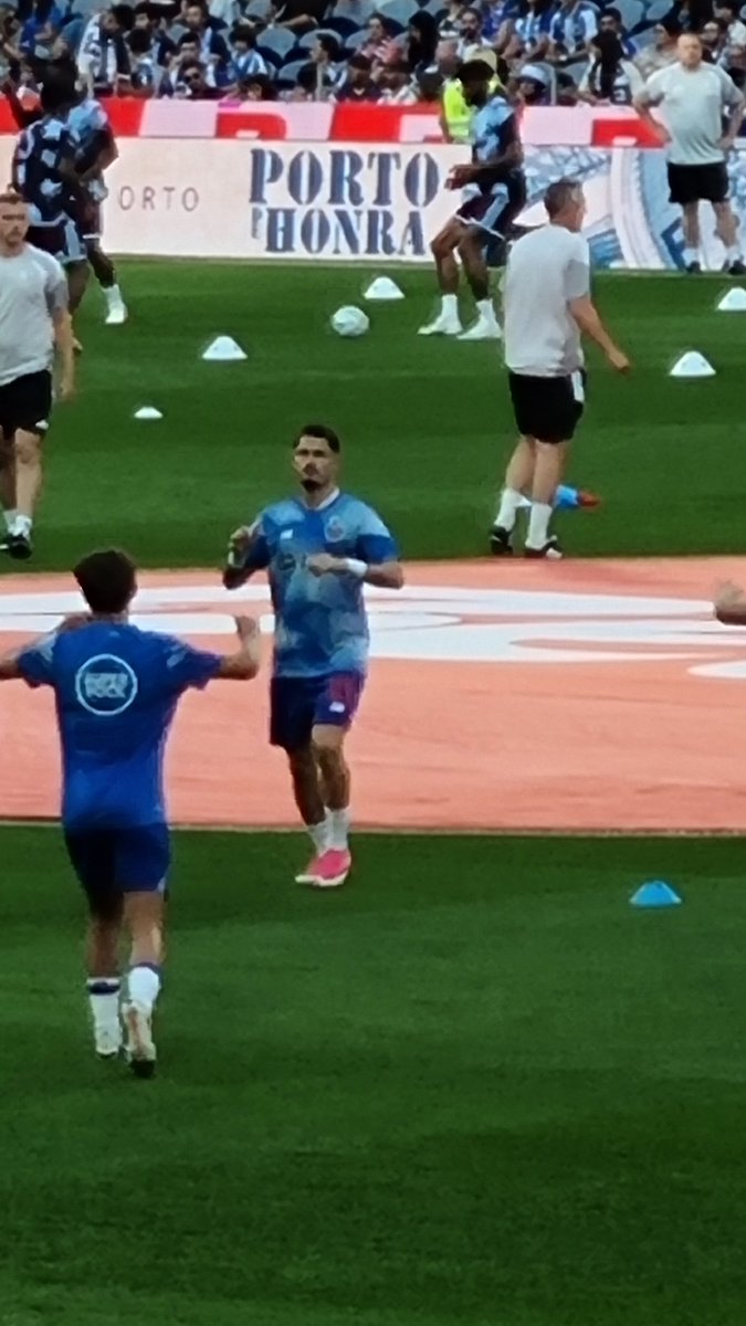 Cruz0020's tweet photo. @_isRafa @FCPorto https://t.co/WveyoDsLOi