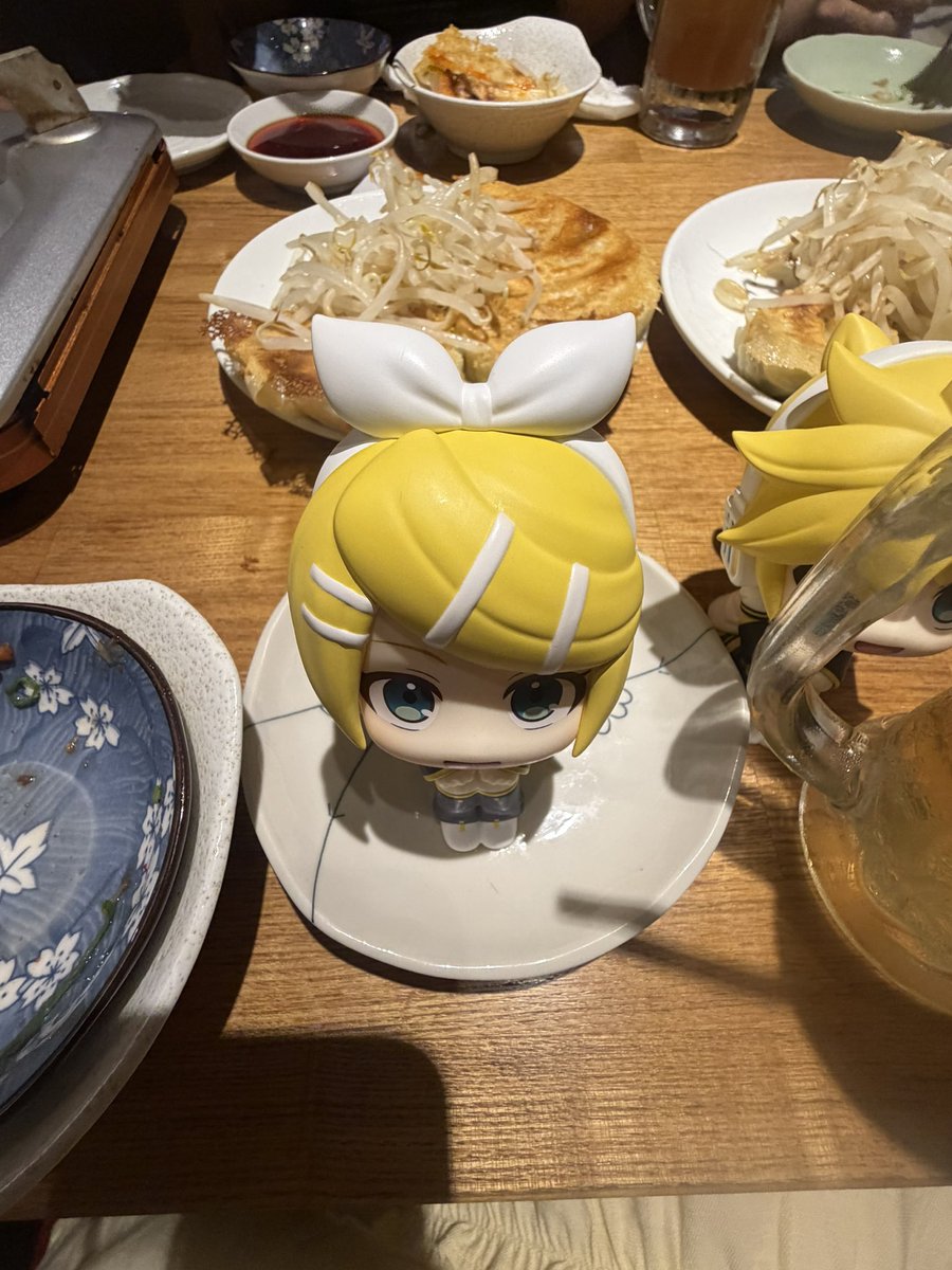 tangisada's tweet photo. 여기 교자 너무맛잇엇음 비록 배쳐불러서 많이는못먹엇지만…..:) 
린이대신먹음 https://t.co/CgsrstXpZp