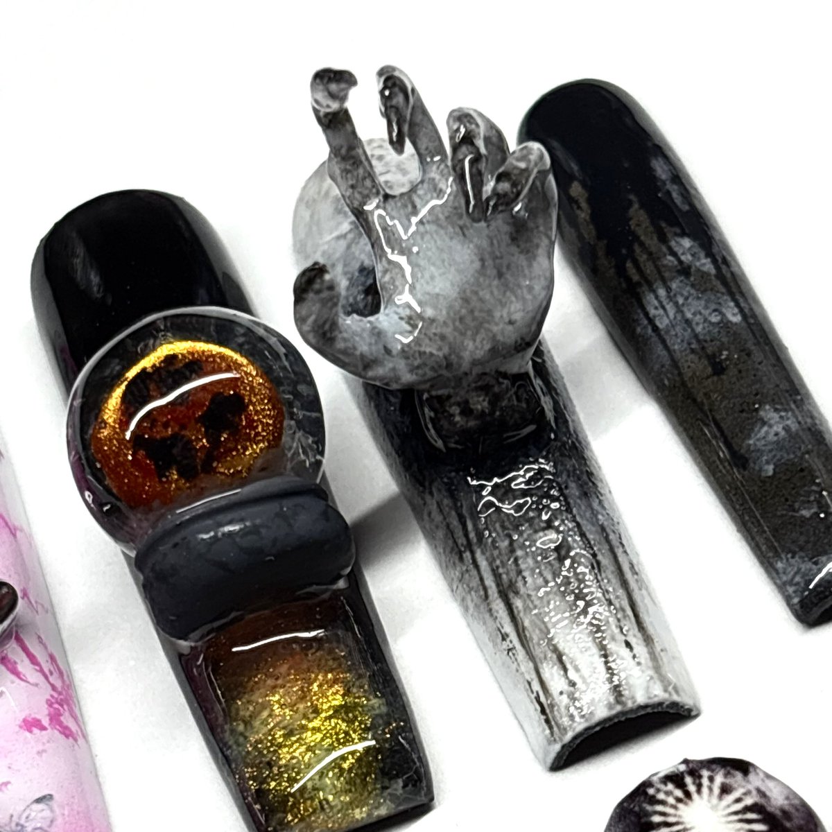 keiiyoku's tweet photo. 20 years of MIW in a nail set 🖤 
every nail hand painted &amp; crafted by me (except for the 570/graveyard shift nail) https://t.co/bzf5PfBHia