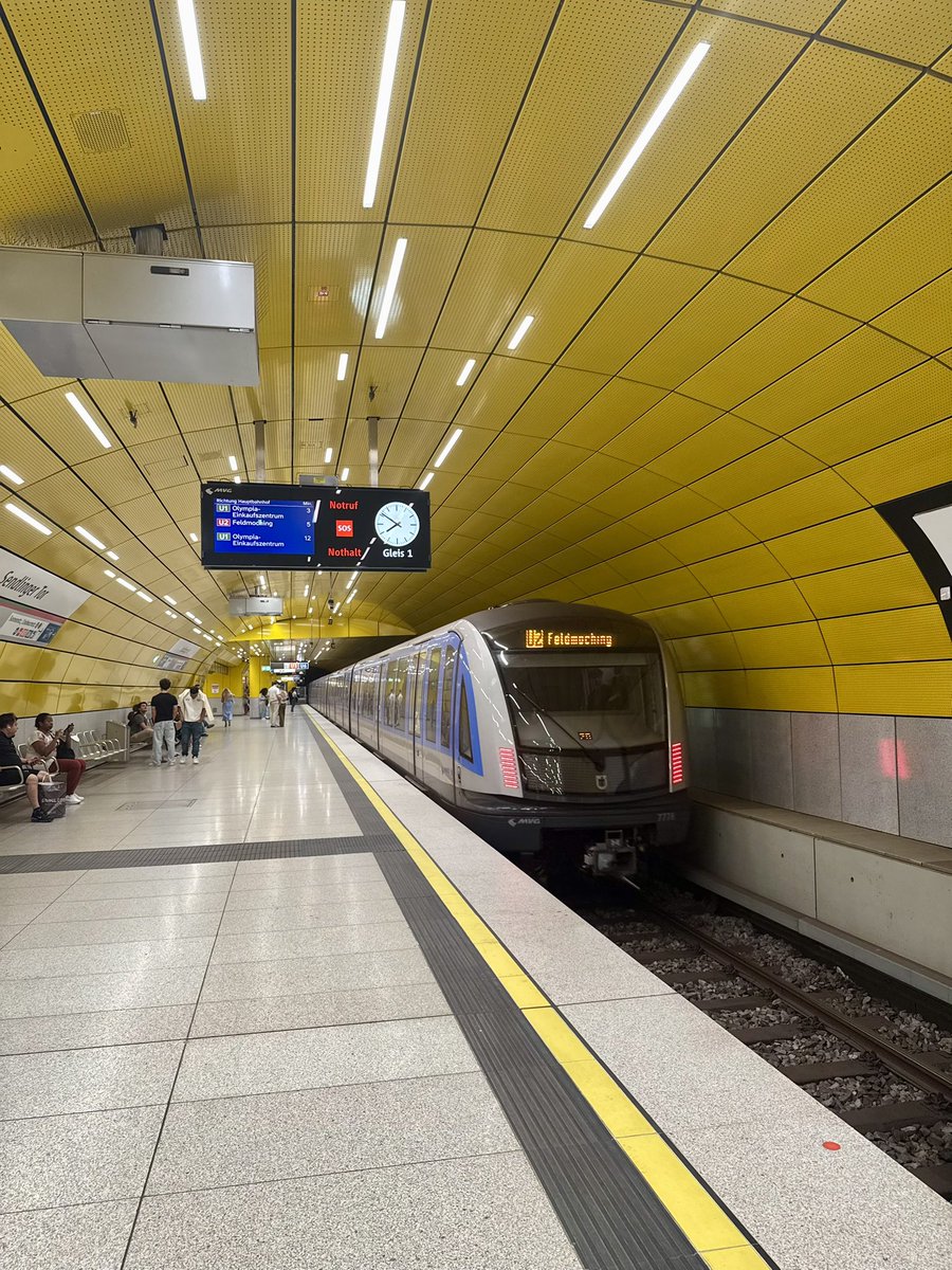 Gon_753's tweet photo. 🚇 Metro de Múnich https://t.co/j8teGjSyQQ