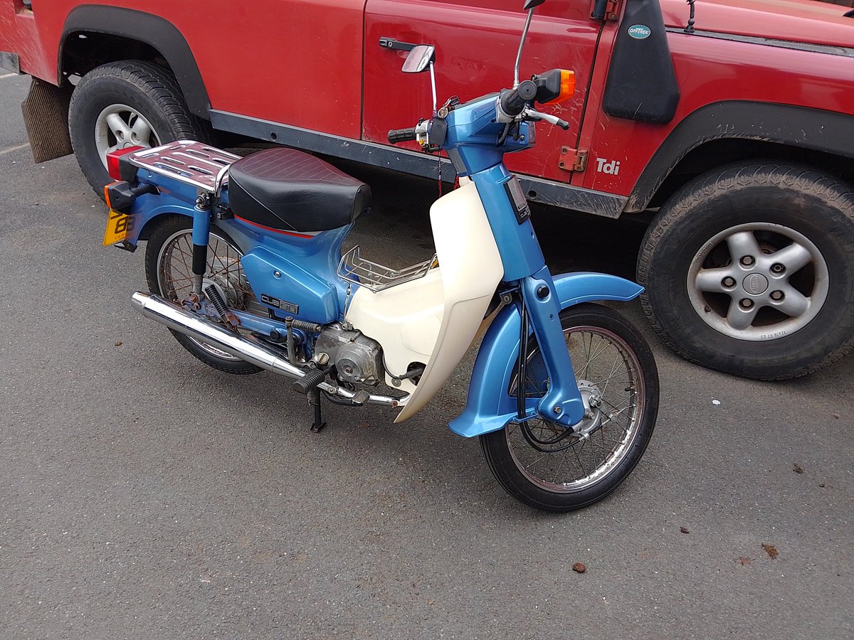 PirateArchitect's tweet photo. Had a play on the small caps before the briefest of rain stopped play, love buzzing about on either of these. Still need to see if I can get the ST in the back of the defender #c90 #st70 #honda https://t.co/eSgVtxSmav