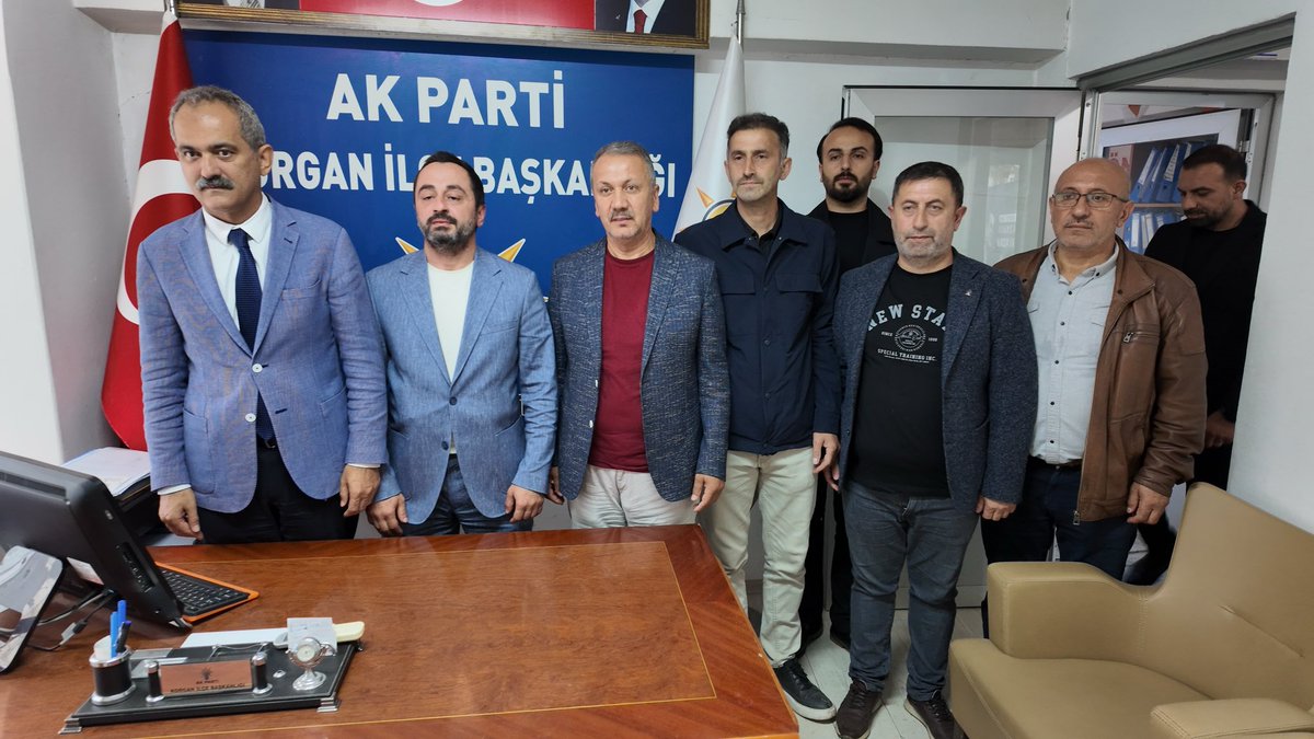 prof_mahmutozer's tweet photo. 📍 Korgan

Korgan İlçe Başkanlığımızı ziyaret ederek kıymetli teşkilat mensuplarımızla bir araya geldik, istişarelerde bulunduk.

Daha sonra Korgan Belediye Başkanımız Sayın Sait Korgan’a, vefat eden kıymetli eşi Hanife Korgan Hanımefendi için taziye ziyaretinde bulunarak başsağlığı dileklerimizi ilettik.

Programımızın sonunda ise Korgan-İslamdağ yolunda devam eden yapım çalışmalarını yerinde inceleyerek yürütülen çalışmalara ilişkin bilgi aldık.