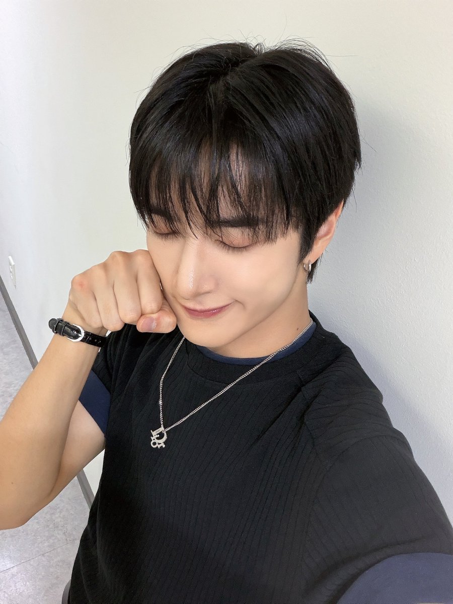 TRENDZ_OFFCL's tweet photo. [#윤우] 오늘 유독 사나운 느낌(?)🐺

#FROM_TRENDZ #TO_FRIENDZ #TRENDZ #트렌드지 https://t.co/IUe9z5dqyV