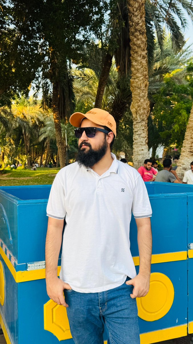 AzharAatiq's tweet photo. اللہ پر بھروسہ رکھیں، وہ وہاں سے راستہ نکالتا ہے جہاں انسان کی سوچ بھی ختم ہو جاتی ہے۔ 🤍🌸 https://t.co/37Ewo6ifla