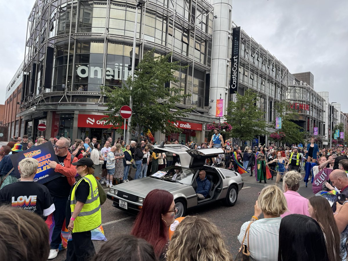 tony_ogilvie's tweet photo. #WinnieTheWhippet spent a lot of time at her first #BelfastPride Parade jumping to get up into my arms so she could get a birds-eye view of proceedings 😂 https://t.co/KyrlItXqQc