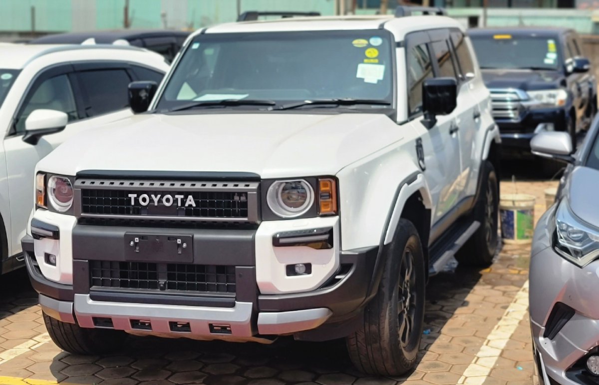 Shadracksky's tweet photo. Landcruiser 2025
Petrol 
Available on sale
300m cash
Full specs 
Hit my dm 0753272278 https://t.co/GOGzoQ2BN0