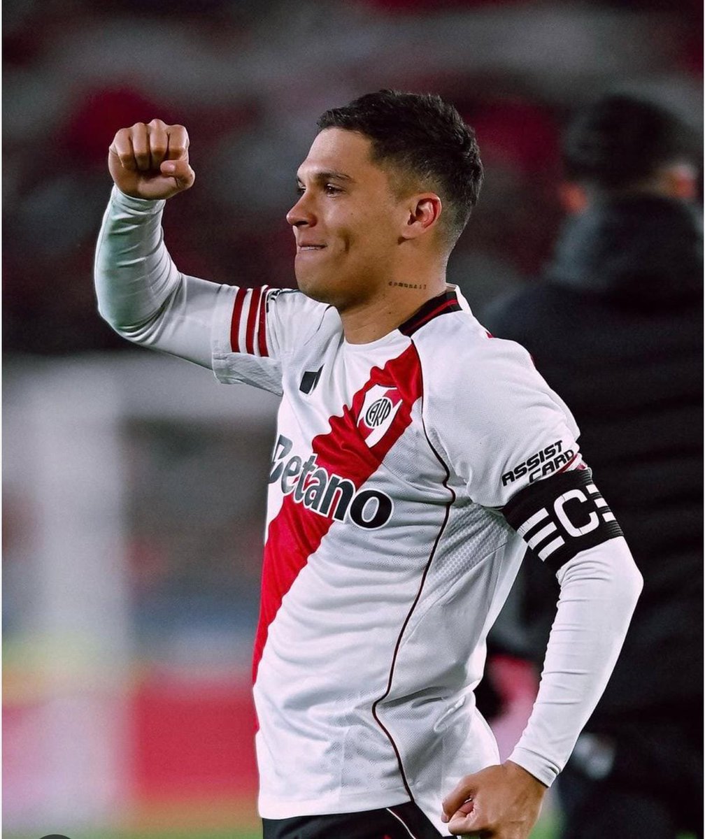 ApaixonadosG's tweet photo. 🔥 QUINTERO NO GALO? ENTENDA A SITUAÇÃO!
O mercado da bola não para! Após acertar com o atacante uruguaio Thiago Borbas, mais um gringo teve seu nome ligado ao Atlético: o meia colombiano Juan Quintero.
📌 O que há de verdade? https://t.co/TMWUWnmzEd