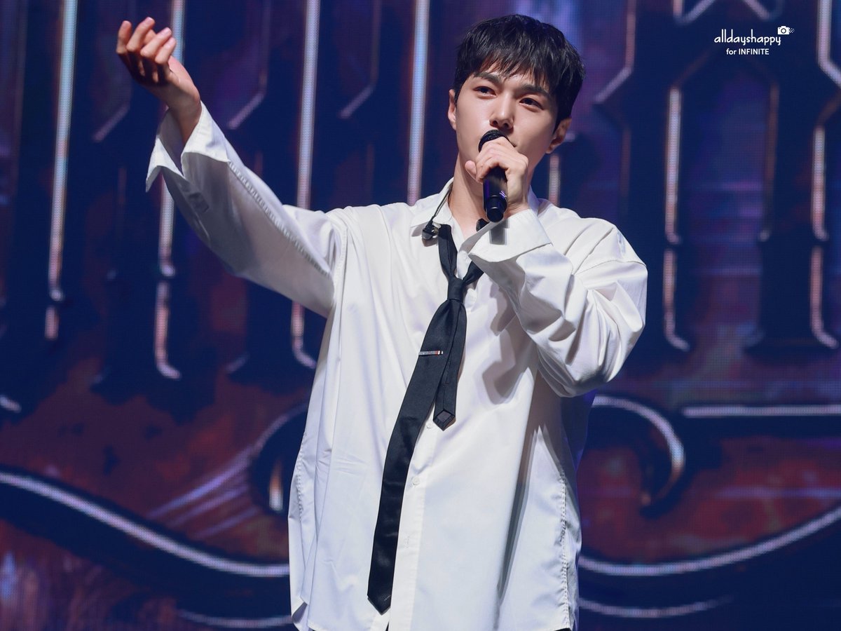 alldayshappy1's tweet photo. 260725 김명수 KIMMYUNGSOO 팬콘 
"Unchanged" in SEOUL, DAY1

개인적으로 이번 unchaned fancon에서 제일 예뻤던 의상🫶🏻

#L #김명수 #KIMMYUNGSOO #인피니트 #INFINITE #UNCHANGED https://t.co/goSpygxgCq