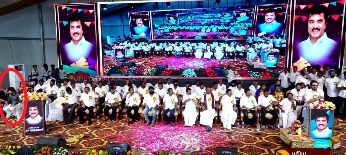 VigneshRb11's tweet photo. இவர் யாருன்று தெரிகிறதா... 👀 https://t.co/hksHI6lzWV