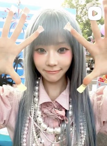 gb451818's tweet photo. 青髪ウィンター最強すぎる https://t.co/hSFcSm1ECb