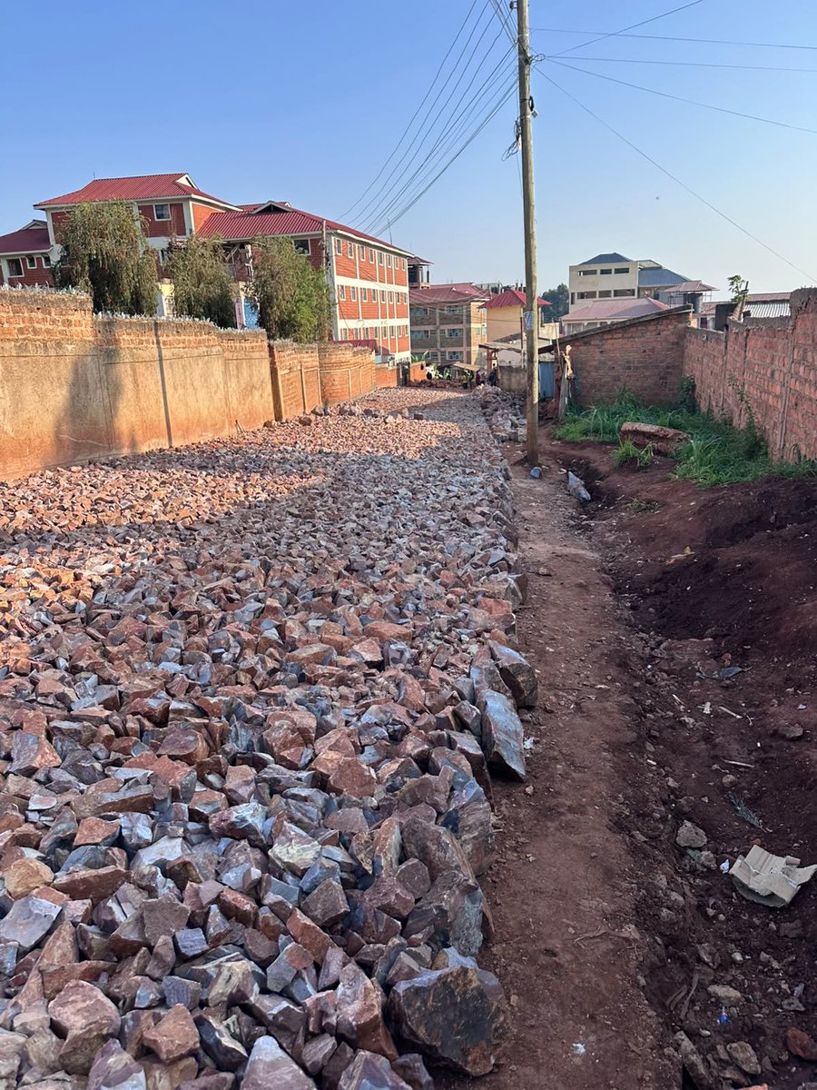 juma49720's tweet photo. The government is really trying 🙃🙃
Major development na ona uko kisii county ❤️❤️💯💯💯💯💯💯💯 https://t.co/7eiLQbdVC2