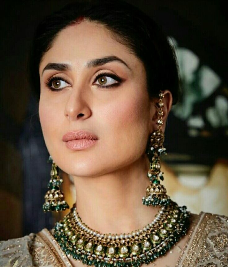 Bebotiful's tweet photo. Royalty ✨

#KareenaKapoorKhan https://t.co/Zk6u4heDsP