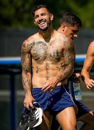🏴☠️ Mai neim is M. Carolain 🇦🇷 tweet media