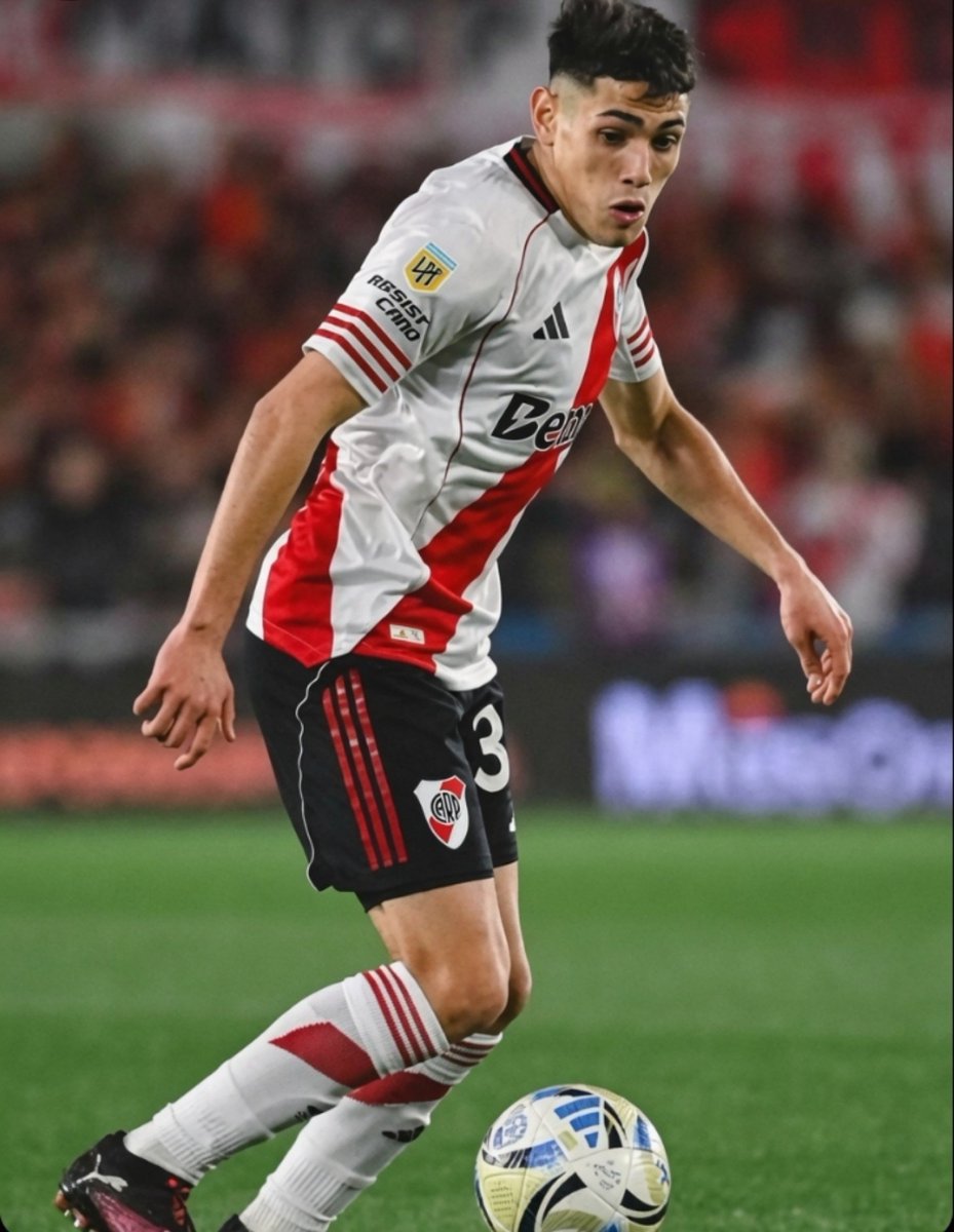 InfoRiver_1's tweet photo. 🚨🐔 LENCINA SE DESPIDE DE RIVER

✅ Santiago Lencina deja el Millonario y continuará su carrera en el Burgos FC. 🇪🇸

📌 El volante jugará en la Segunda División de España en busca de continuidad. https://t.co/ihWCnPKYGS