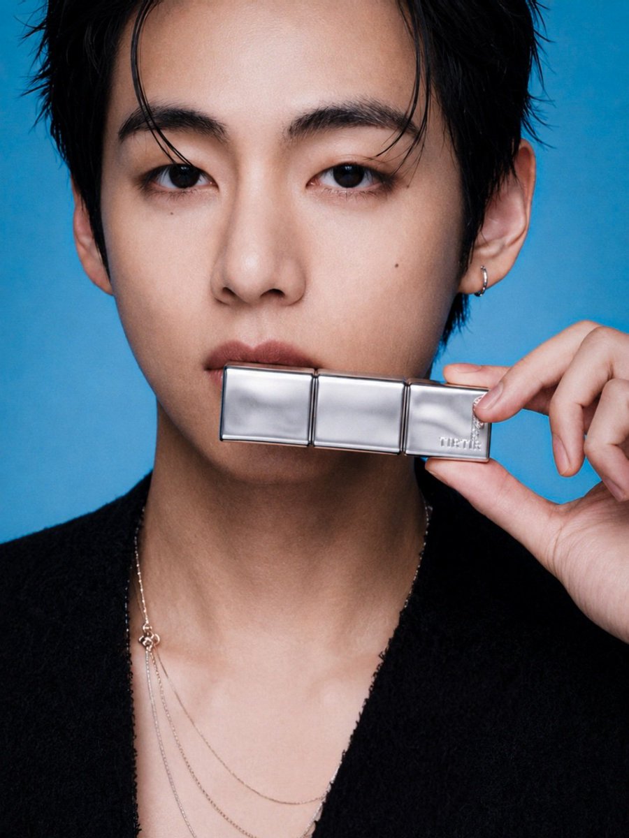 Audilovestete's tweet photo. Taehyung × Tirtir https://t.co/Y66V4lFRCf