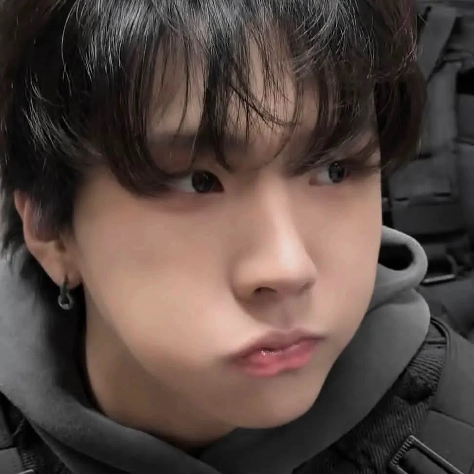 wouhack's tweet photo. 모찌 먹는 운학이가 더 모찌라 사망함 https://t.co/yTXjmEGjuY