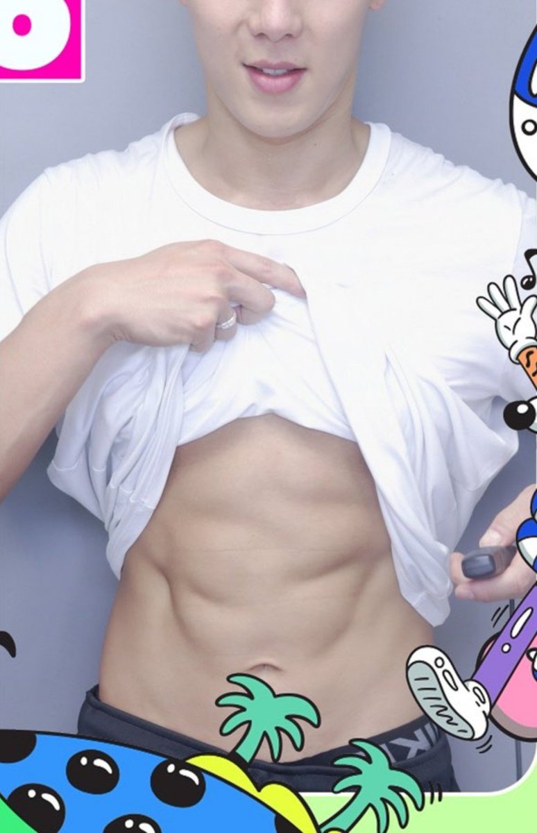 nunugomy's tweet photo. wtf shownu.... https://t.co/zZsmMW9fxl