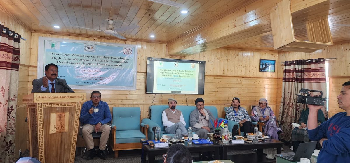 KKargil1's tweet photo. The All India Coordinated Research Project (AICRP) on Poultry Breeding (ICAR), Leh Centre, organised a one-day workshop on "Poultry Farming " at Krishi Vigyan Kendra (KVK), Kargil.@atari1icar 
@icarindia  
@AgriGoI 
@OfficeofSSC 
@PMOIndia https://t.co/hWPLDcEO37