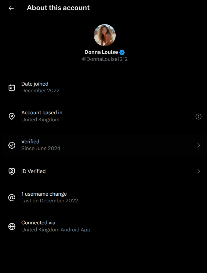 Boss_Dontrell's tweet photo. @DonnaLouise1212 @katyperry @WhiteHouse Wow just wow. Also its not a shit song that's an amazing song. Im really surprised that you are in the UK and not in the USA. Keep that mouth silent for a delusional person you already have your president and that's in the UK not the USA. GTFO https://t.co/d3MF0kXHdR