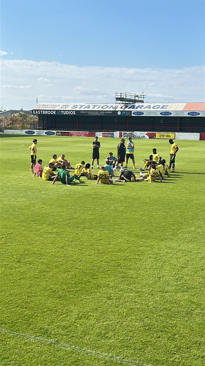 StanwayRovers's tweet photo. ⏰ FT 4-0 

FULL-TIME | Dagenham & Redbridge 4-0 Stanway Rovers

A valuable afternoon and a really good workout against a strong @Dag_RedFC side.

Despite the scoreline, there were plenty of positives to take. The lads put in a hardworking performance across the 90 minutes, with a number of trialists getting valuable minutes. Several of those on trial looked very promising, giving us plenty of encouragement ahead of the new season.

A huge thank you to everyone at Dagenham & Redbridge for their hospitality. The staff were incredibly welcoming and made it a fantastic afternoon for the club. We really appreciate it.

We go again. 💛🖤

#WeAreStanway