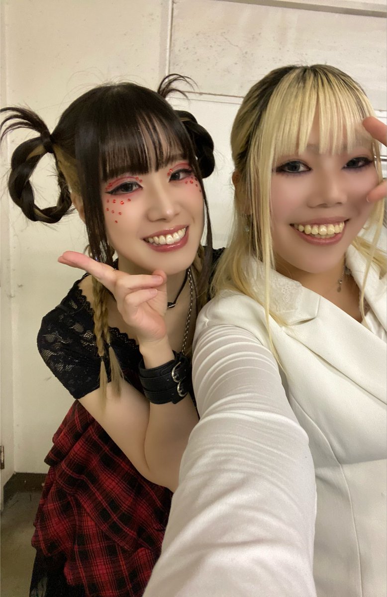 a_an0303's tweet photo. Holiday Next Nagoya生誕祭 東名阪ツアー1日目ありがとうございました！

皆様のお陰で今日を乗り越えることができました。

出てくださった演者様、育ててくれるメンバー、先輩、そして応援してくれるお客様いつもありがとうございます！

次は8月29日CLUB251です！ https://t.co/ki5g90xKwf