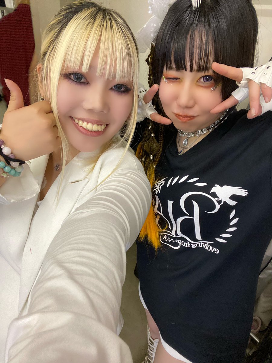a_an0303's tweet photo. Holiday Next Nagoya生誕祭 東名阪ツアー1日目ありがとうございました！

皆様のお陰で今日を乗り越えることができました。

出てくださった演者様、育ててくれるメンバー、先輩、そして応援してくれるお客様いつもありがとうございます！

次は8月29日CLUB251です！ https://t.co/ki5g90xKwf