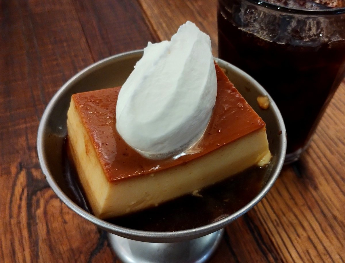 pon1987's tweet photo. プリンとカルボナーラ、egg baby cafe、御徒町。

久しぶりに友達とランチに。土曜13時、約20分並んで入店。私は、アキバ近くで硬めのプリンといえばここだと思ってます。店内は混んでるけど、店員さんも焦ってなくて、ゆったりできる雰囲気があって良かったです。
https://t.co/LlSlPdSSsQ https://t.co/7O0XGLJhgh