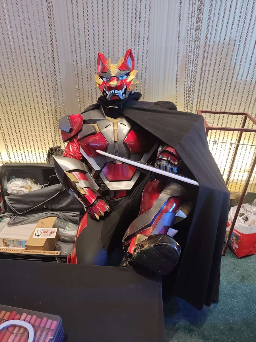 andyredtiger's tweet photo. 来福瑞8玩啦 会场狭小电梯拥堵导致体验糟糕 但还是有很多集邮很开心！ https://t.co/uzbsho08VE