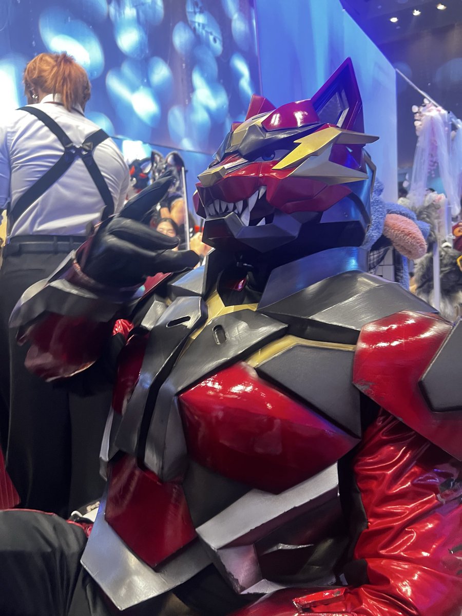 andyredtiger's tweet photo. 来福瑞8玩啦 会场狭小电梯拥堵导致体验糟糕 但还是有很多集邮很开心！ https://t.co/uzbsho08VE