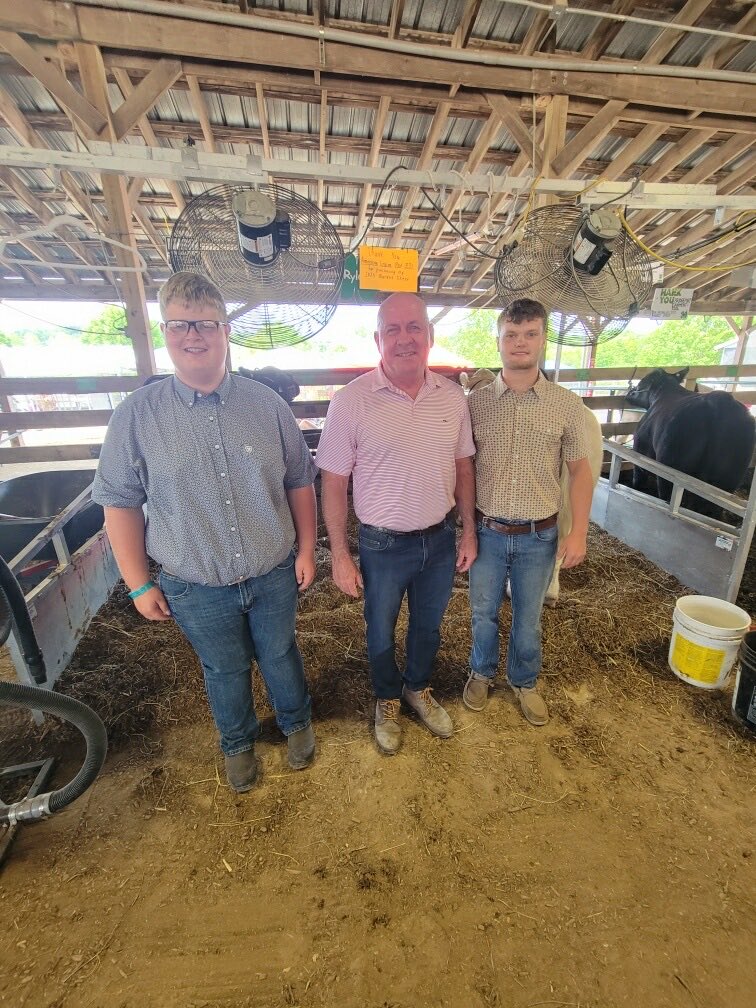 davetaylorOH's tweet photo. Charity and I had a great afternoon at the Jackson County Fair yesterday! I enjoyed meeting and talking with many of the 4H and FFA exhibitors about their projects and how their week went with their livestock! Thank you to the Jackson County Fairboard for your hospitality, and of course Sheriff Frazier for having me join you at the livestock sale! 
#jacksoncountyoh #countyfairfun #davidtaylorforcongress #ohio02

@jacksoncofairoh