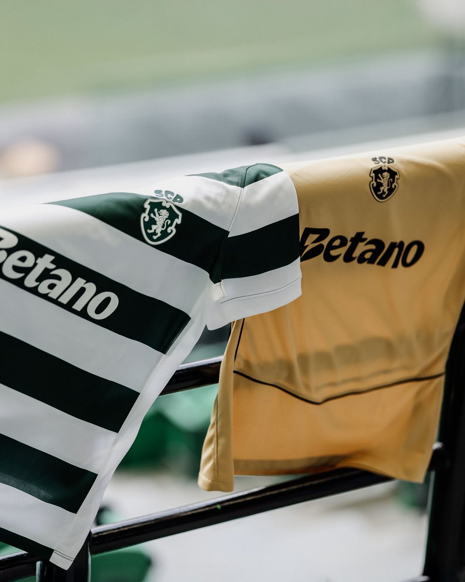 SportingCP's tweet photo. As nossas cores para o jogo desta noite 💚💛 #SCPASM https://t.co/uVoyPNOdnx