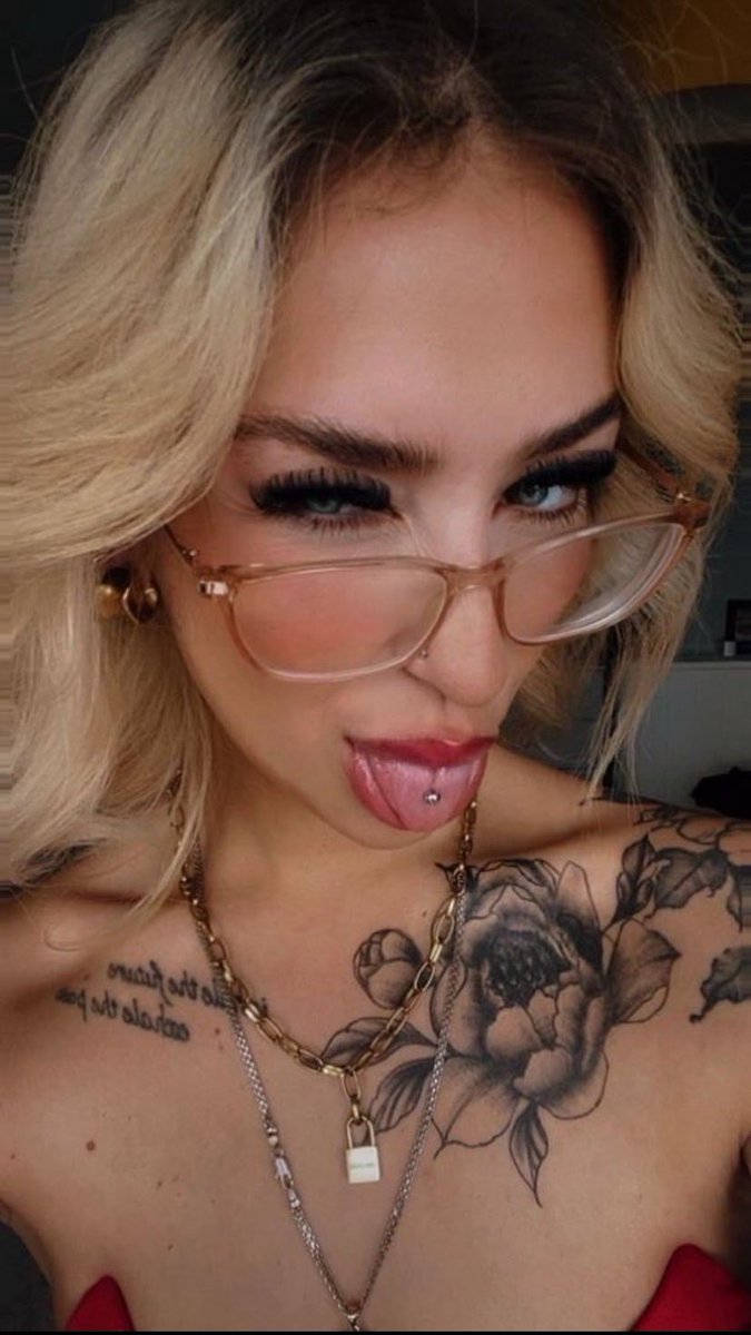G0DDESSKATELEA's tweet photo. I want to see you beg.

Beg to worship me.

Beg for my spit.

Beg to kiss my feet.

Findom paypig loser fendom finD https://t.co/gCBRQWEdX5