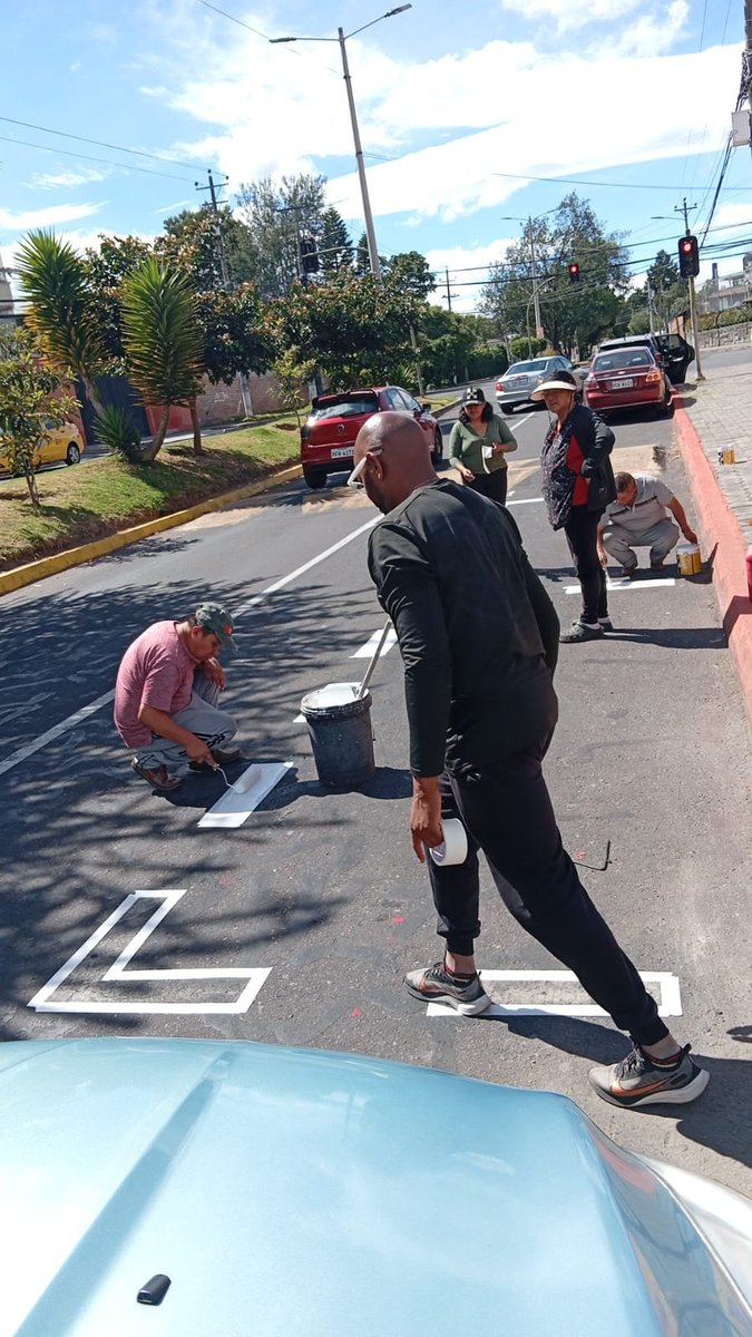 pulgjos's tweet photo. Pintado sin permiso de espacio publico
@AMT_Quito https://t.co/Q5R1CdXALu