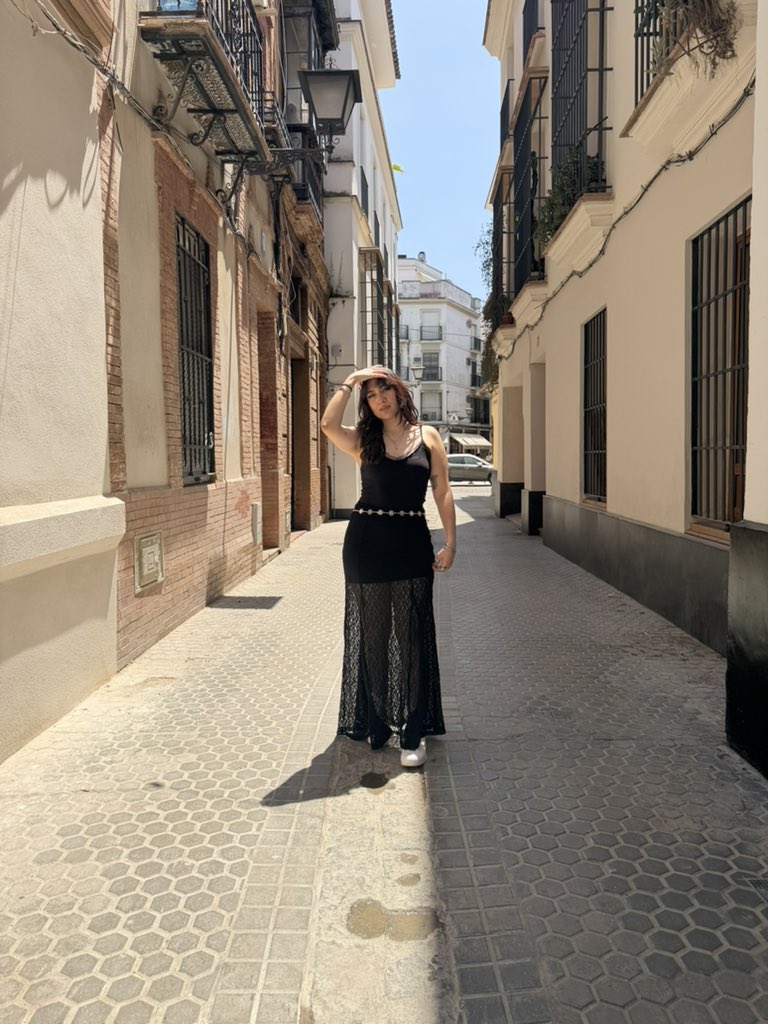 J3vitaa_'s tweet photo. outfit Velada VI💋 https://t.co/DnFd6mw8wk