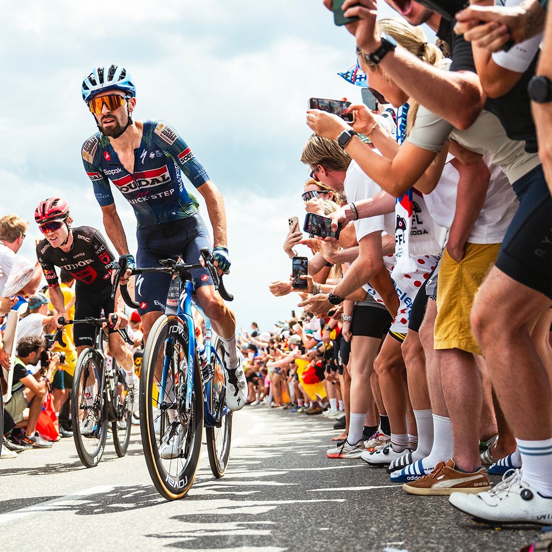 LeTour's tweet photo. 🔄 RT if you think 🇫🇷 Valentin Paret-Peintre is the Super-combative of the #TDF2026!

🔄 RT si vous pensez que 🇫🇷 Valentin Paret-Peintre est le Super-combatif du #TDF2026 !

👋 @century21fr l @soudalquickstep https://t.co/yEFvnUca8p