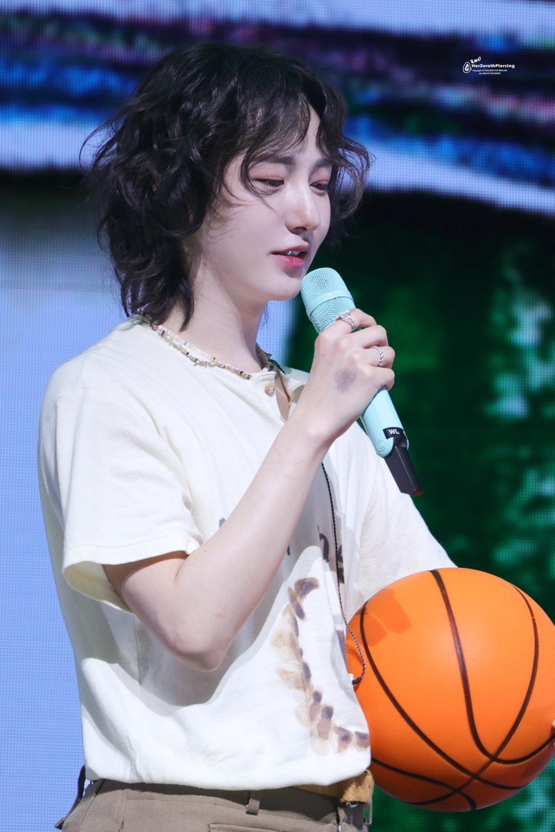 tddlged3223's tweet photo. 🏀
260725
#런쥔 #RENJUN #NCTDREAM https://t.co/BYaTYK5s2h