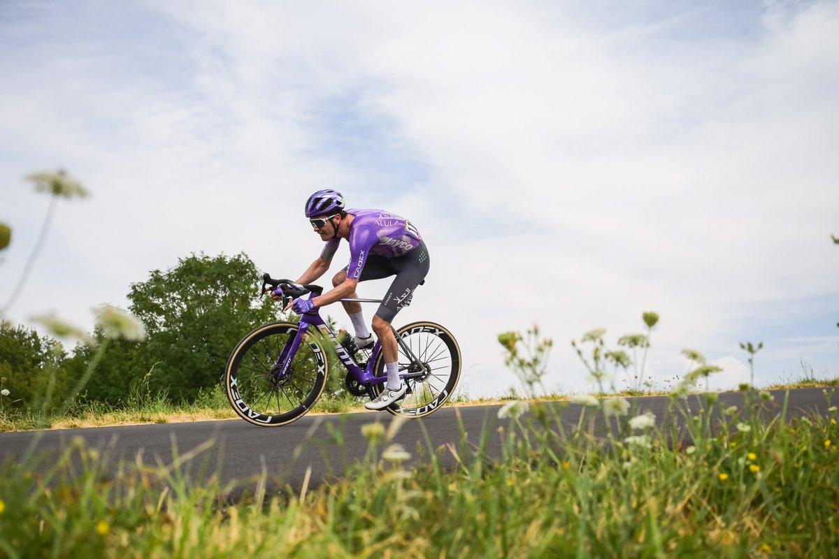 LeTour's tweet photo. 🔄 RT if you think 🇨🇭 Mauro Schmid is the Super-combative of the #TDF2026!

🔄 RT si vous pensez que 🇨🇭 Mauro Schmid est le Super-combatif du #TDF2026 !

👋 @century21fr l @GreenEDGEteam https://t.co/ybJzl4cp4l