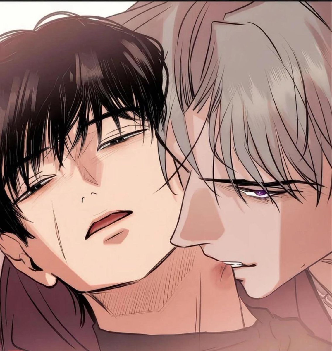 CrazyKoo97's tweet photo. I'd risk my sanity for panels like these. 😭🖤 #NoirOfJune #BLManhwa https://t.co/3fjnlN36MC