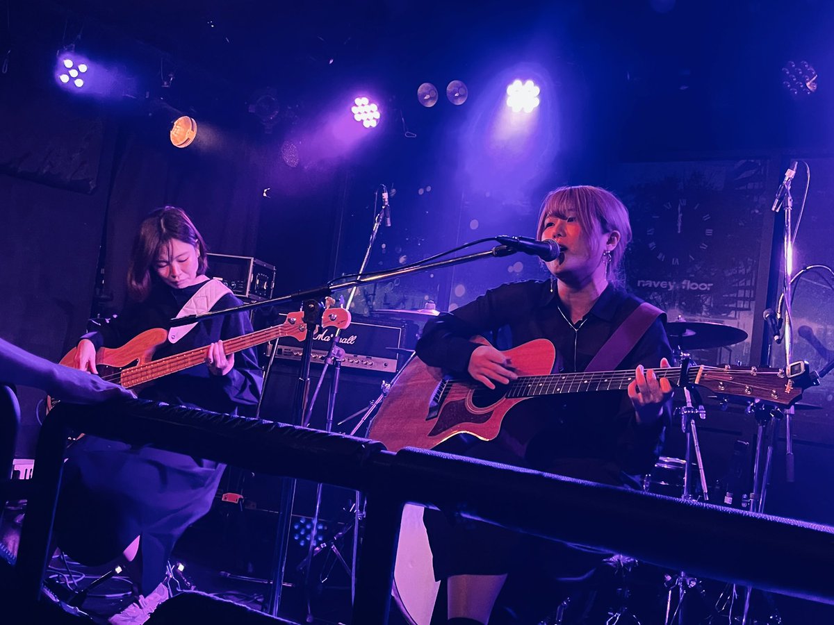 4k4r1_v's tweet photo. ビタービビッドpre. 微・日常vol.1
O.Aとしてアコースティックkibunで出演しました〜！！

めちゃくちゃ楽しかったし
ビタービビッドは最高にかっこよかった！！！
ほんまに大好きで憧れのバンドです。

観に来てくれた皆さま本当にありがとう！

photo by @YoshiyukiKami https://t.co/4I5THFZ4yH