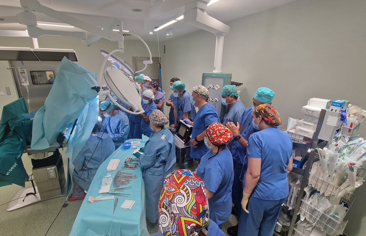 HUnivCU's tweet photo. 🆕 El Hospital de Cuenca incorpora nuevas técnicas láser para el tratamiento de patologías anorrectales.

✅ Una tecnología mínimamente invasiva que reduce el dolor, favorece una recuperación más rápida y amplía la cartera de servicios del centro. 

+info: https://t.co/rcDuy7NWug https://t.co/vluk3ryqzy